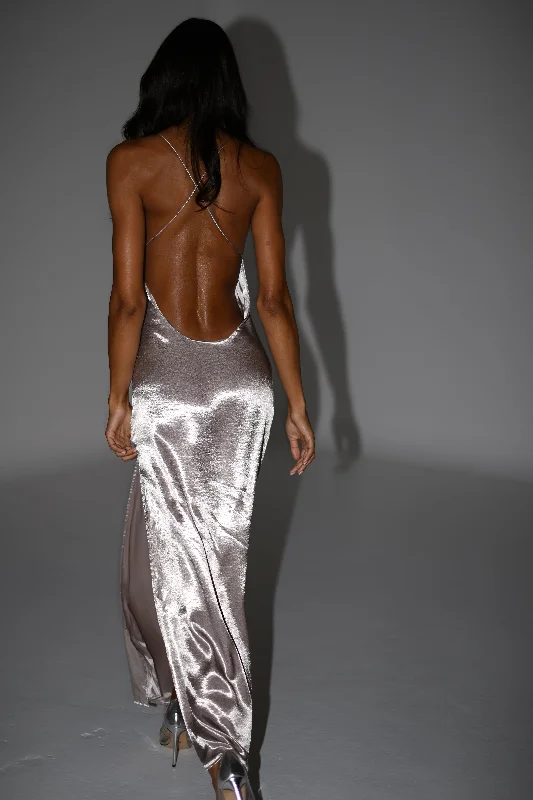 Find your perfect fit with stylish women’s clothing Whitney Wetlook Maxi Dress - Bronze Find your perfect fit with stylish women’s clothing Whitney Wetlook Maxi Dress - Bronze