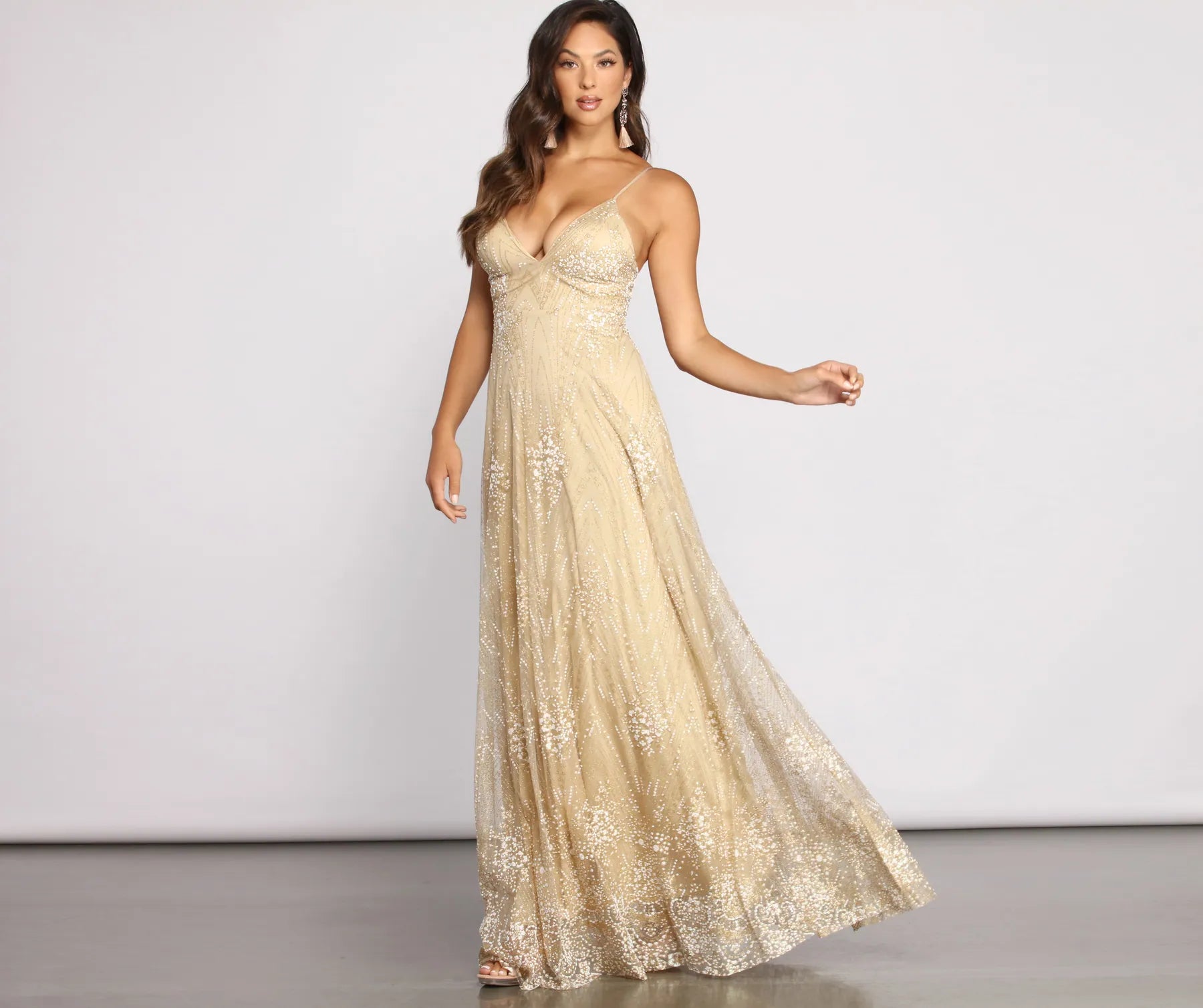 Refresh your wardrobe with stylish women’s outfits Sophie Formal Floral Glitter A-Line Dress Refresh your wardrobe with stylish women’s outfits Sophie Formal Floral Glitter A-Line Dress