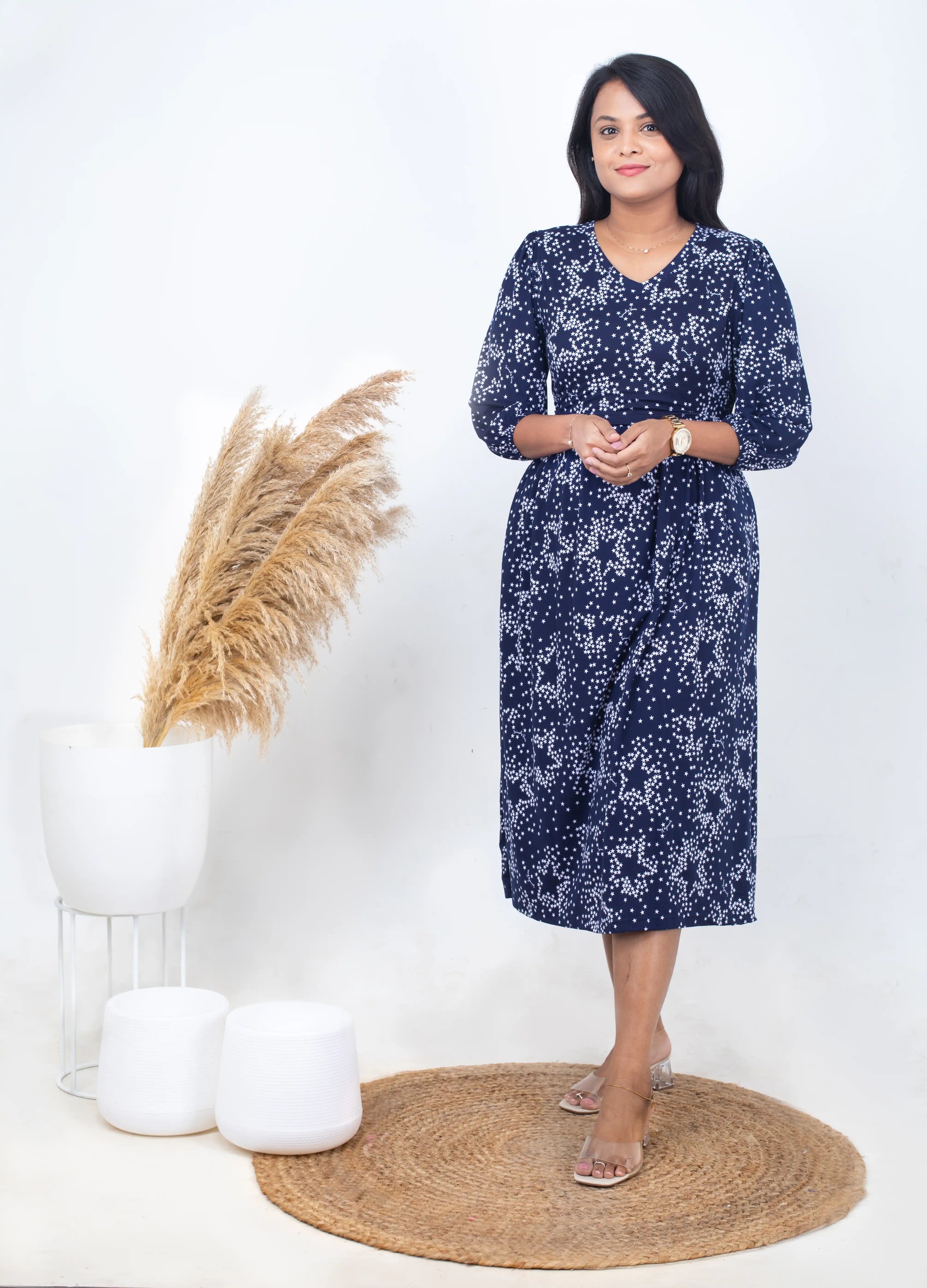 Stylish and comfortable outfits for women Luxury Midi stardust Dress Light Weight dress Stylish and comfortable outfits for women Luxury Midi stardust Dress Light Weight dress