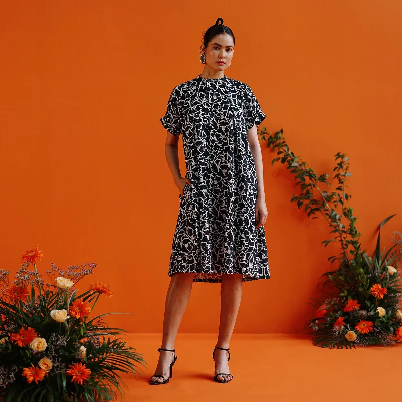 Trendy women’s clothing for every season Handwoven Cotton A-Line Dress For Women | Black & White Trendy women’s clothing for every season Handwoven Cotton A-Line Dress For Women | Black & White