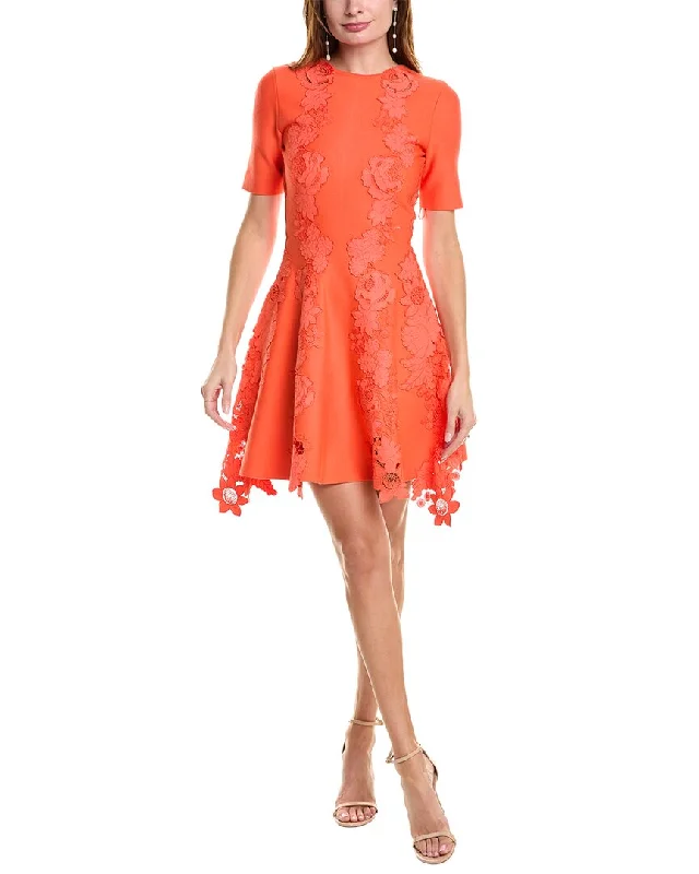 Elegant and comfortable women’s fashion wear Oscar de la Renta Mixed Botanical Inset A-Line Dress Elegant and comfortable women’s fashion wear Oscar de la Renta Mixed Botanical Inset A-Line Dress