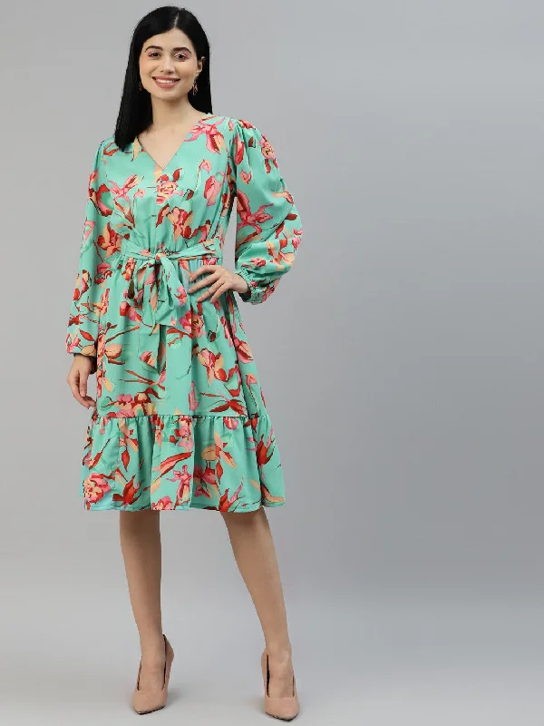 Create a timeless wardrobe with fashionable pieces Peach-Coloured Floral A-Line Dress Create a timeless wardrobe with fashionable pieces Peach-Coloured Floral A-Line Dress