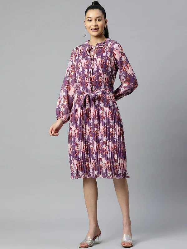 Affordable fashion that looks high-end   Pink Floral Print Knee Length A-Line Dress