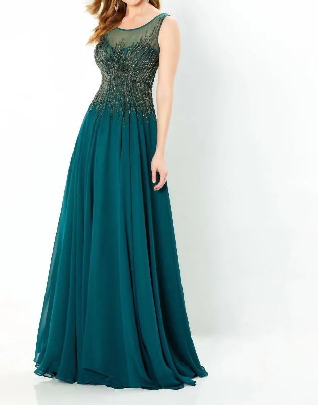 Iconic women’s outfits that never go out of style Sleeveless Chiffon A-Line Dress In Dark Green Iconic women’s outfits that never go out of style Sleeveless Chiffon A-Line Dress In Dark Green
